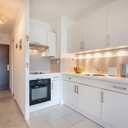 Joli Grand Terrasse Lit 180x200 Vue 10min Plages *