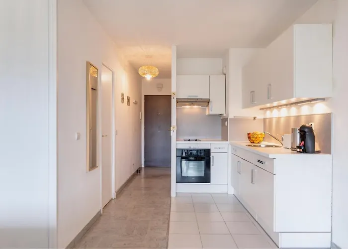 Joli Grand Terrasse Lit 180x200 Vue 10min Plages Apartment