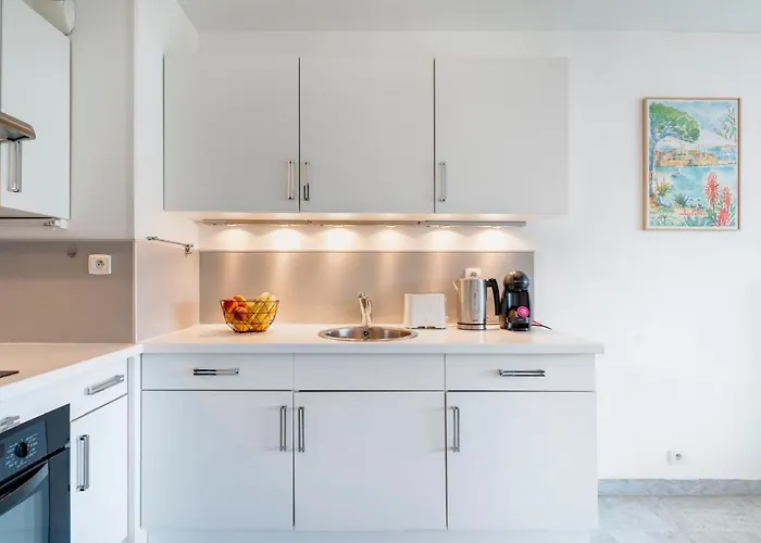 Apartment Joli Grand Terrasse Lit 180x200 Vue 10min Plages Juan-les-Pins